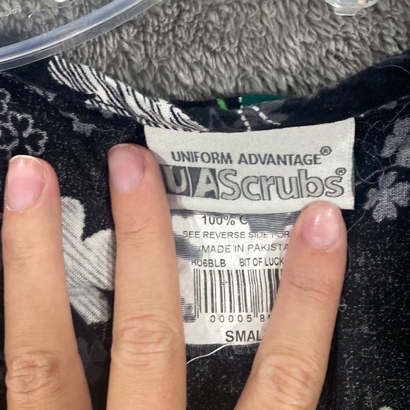 Scrub Top - Picture 4 of 5